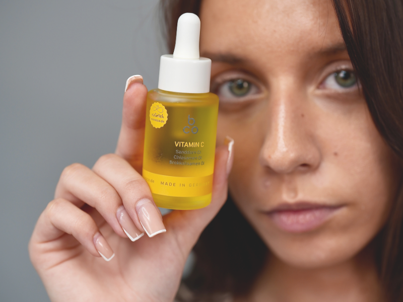 Vitamin C einmal anders: Warum der Wirkstoff nicht immer in einem klassischen Serum stecken muss